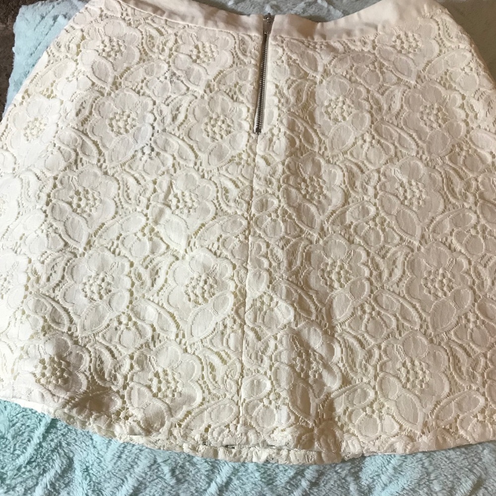NWT The Limited Delicate off White Floral Skirt - Picture 2 of 7